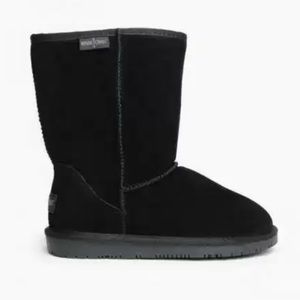NEW Minnetonka Olympia Short Boot Black